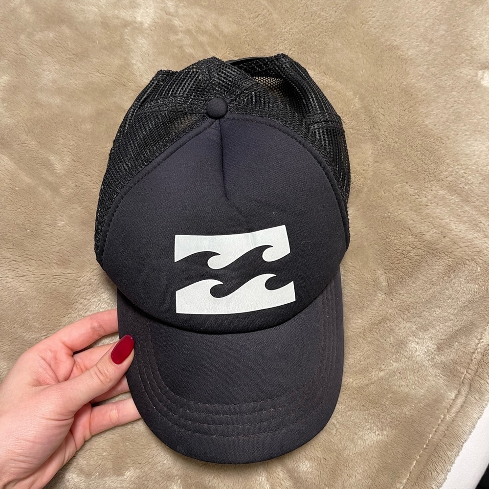 Billabong trucker hat